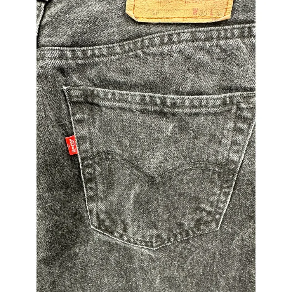 Vtg‎ Levi's 501 1980s Denim Jeans Men 30x31 Button Fly Raw Hem Made in USA #552